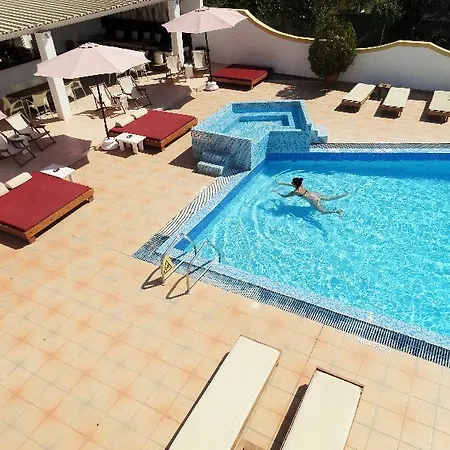 Oasis Club Lägenhetshotell Kávos