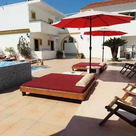 Oasis Club Lägenhetshotell 3*