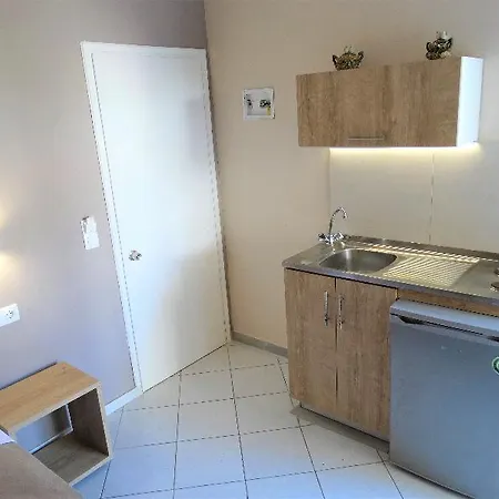 아파트호텔 Oasis Club 3*