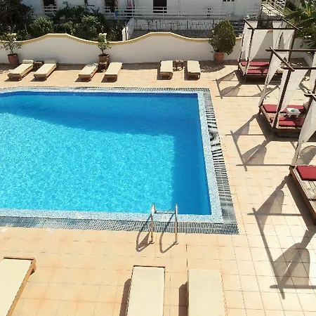 Oasis Club 3*
