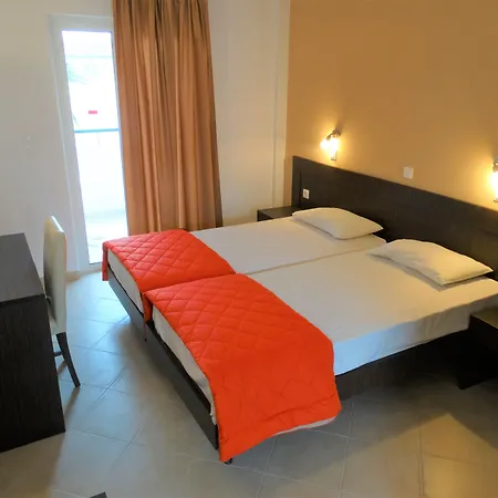 Aparthotel Oasis Club