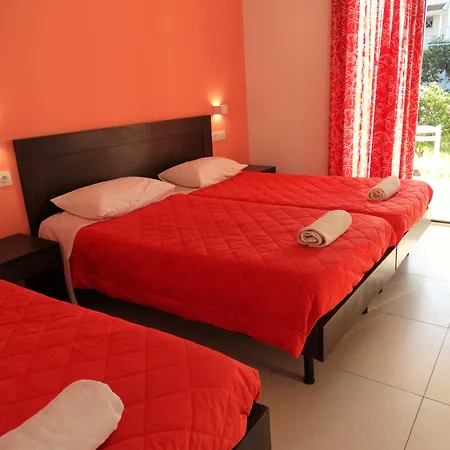 Oasis Club Aparthotel