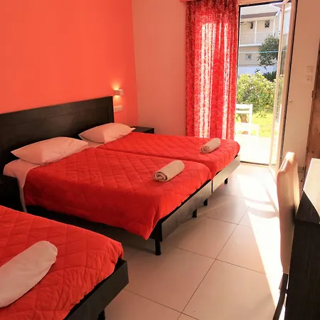 Aparthotel Oasis Club 3*