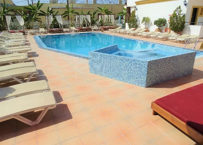 Oasis Club Κάβος