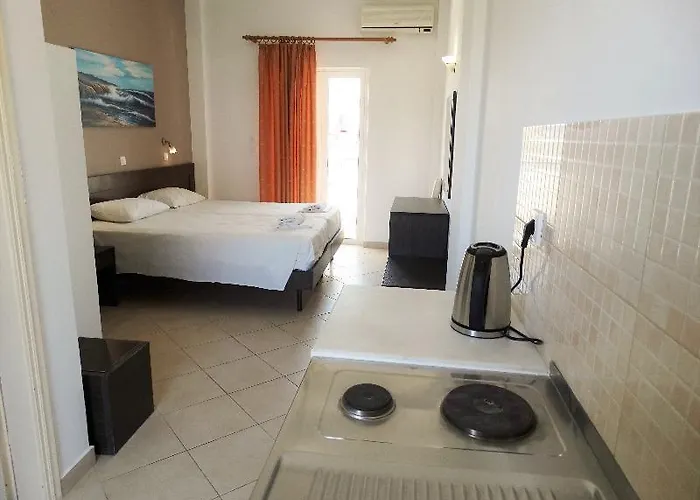 Ξενοδοχείο με διαμερίσματα Oasis Club 3*