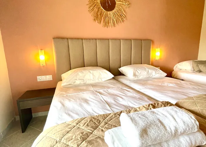 Ξενοδοχείο με διαμερίσματα Oasis Club 3*