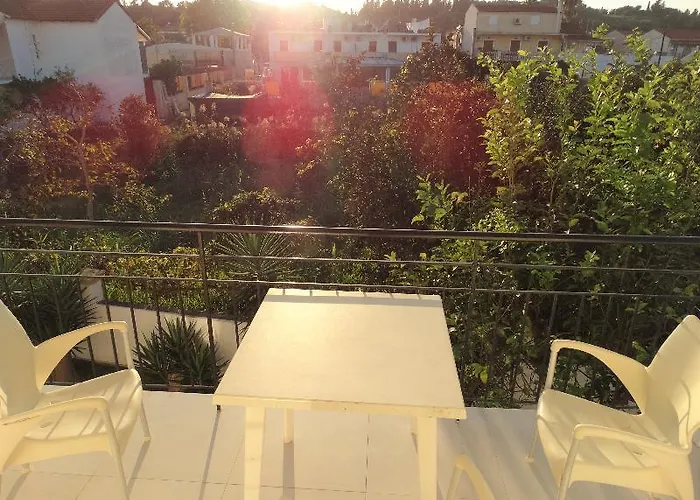Oasis Club Ξενοδοχείο με διαμερίσματα 3*